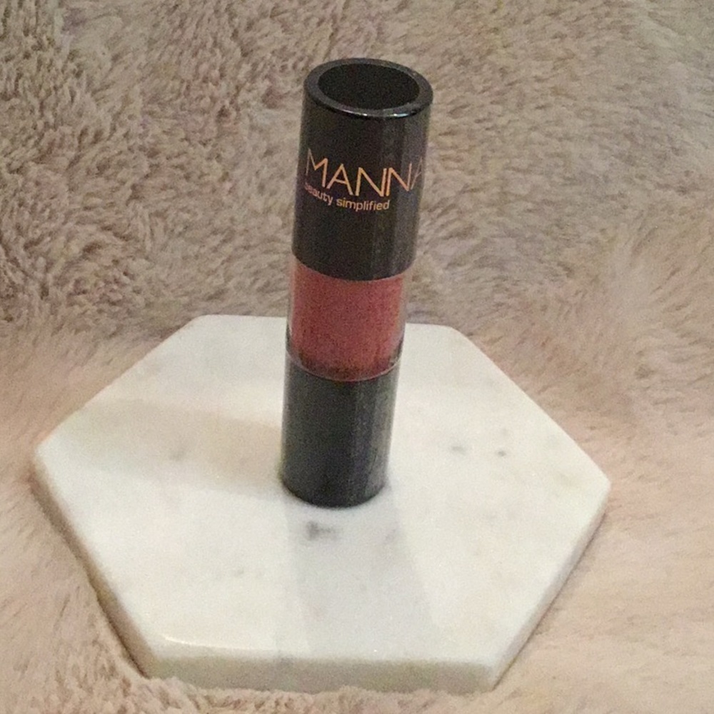 MANNAKADAR Lip Whip